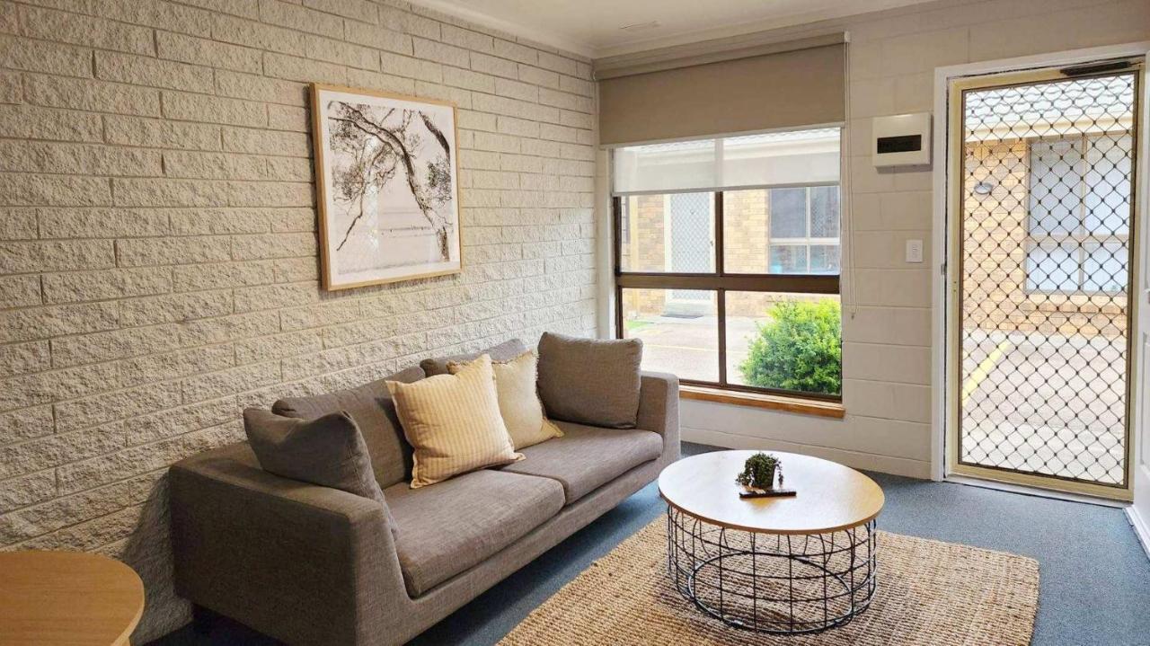 ليكس إنترانس Hybiscus Waterfront Apartments المظهر الخارجي الصورة