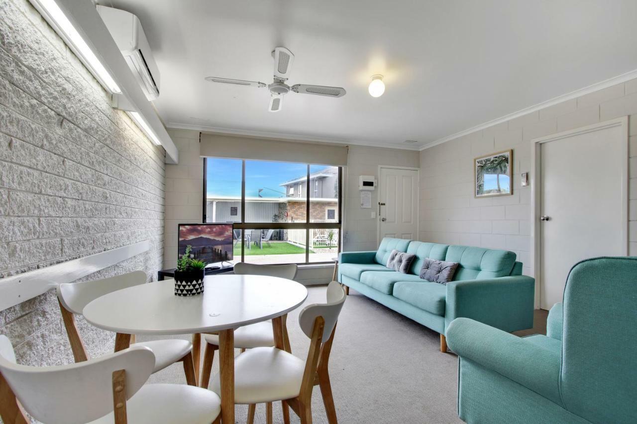 ليكس إنترانس Hybiscus Waterfront Apartments المظهر الخارجي الصورة